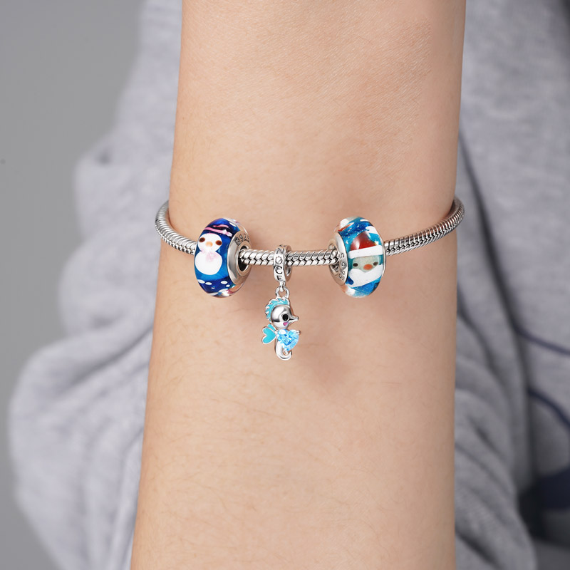 Sea horse Charm image number 2