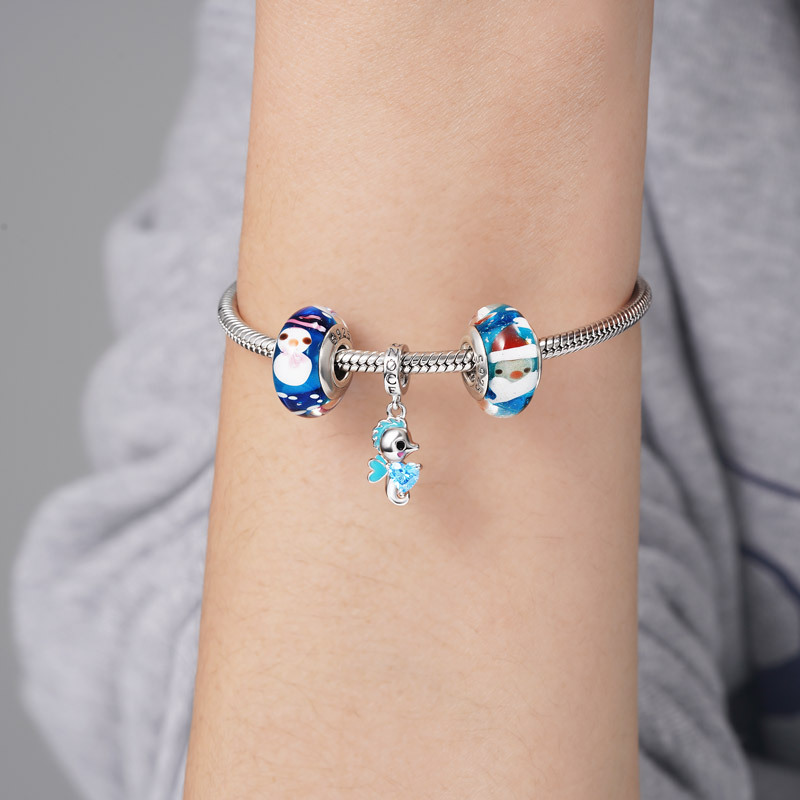 Sea horse Charm image number 2