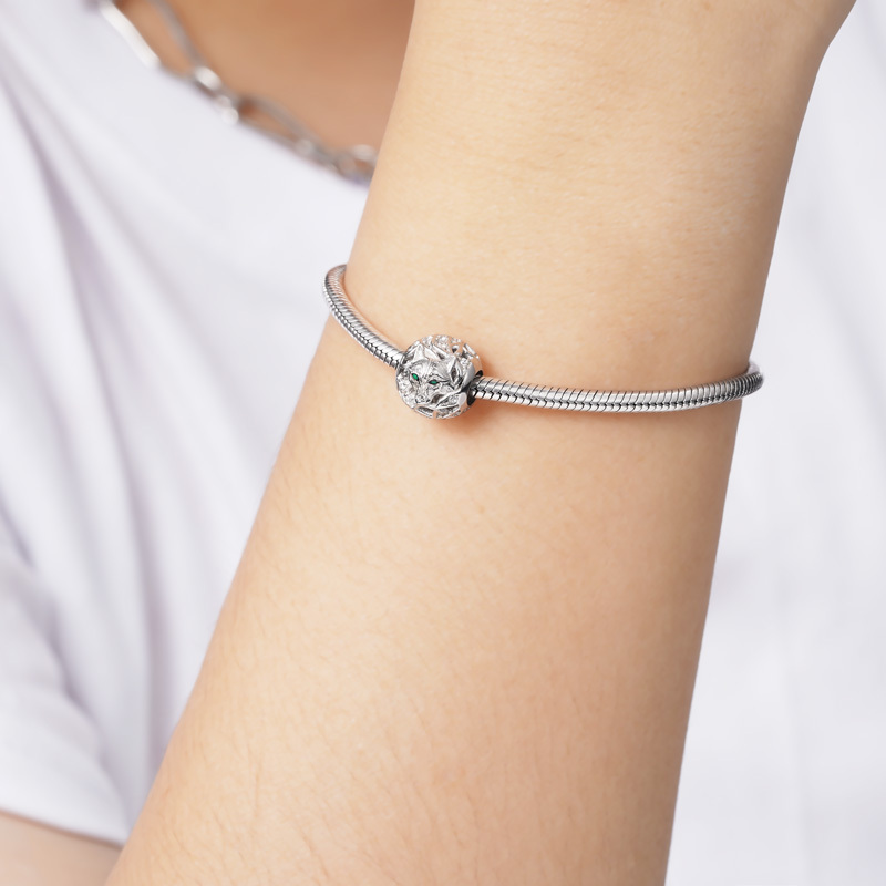 Wolf Charm image number 3