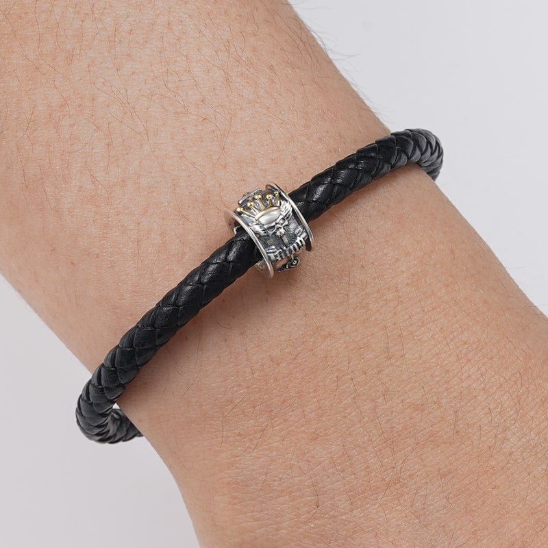 Skull King Charm Bracelet image number 3