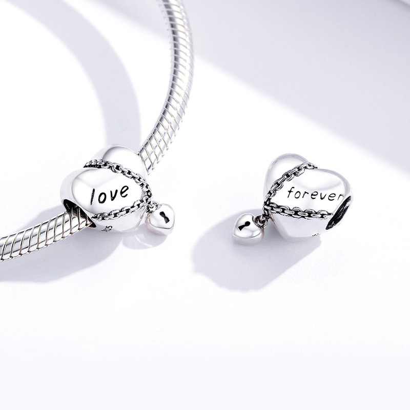 "Love Forever" Hearts Charm image number 2