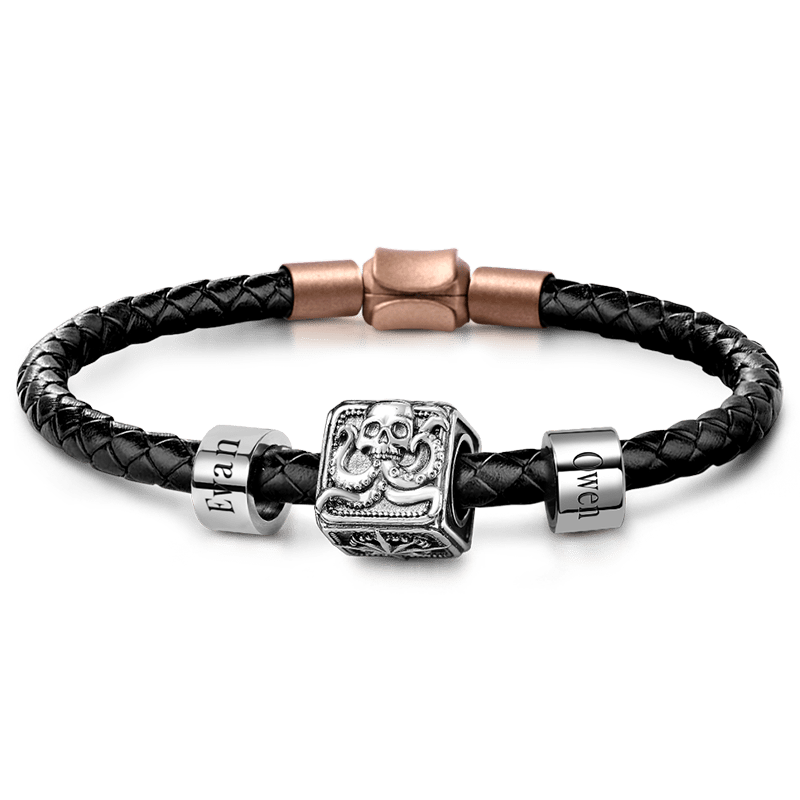 Crusu & Customized Charms Bracelet image number 0