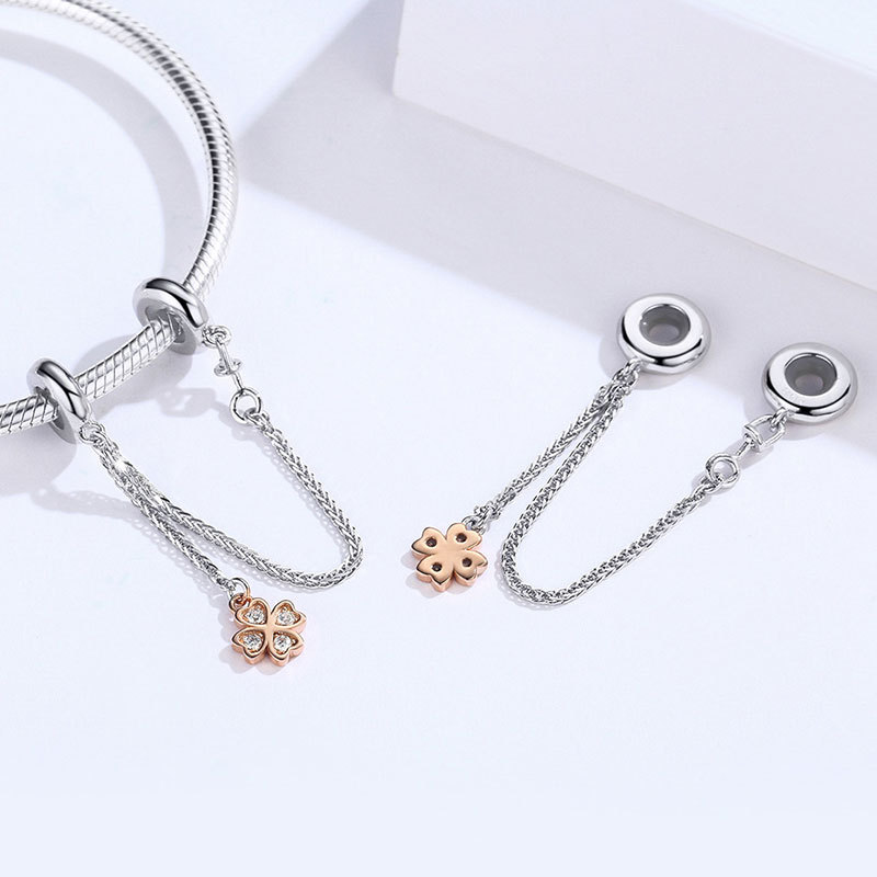 Four-leaf Clover Safety Chain image number 1