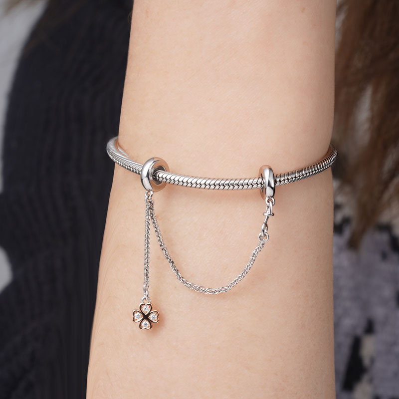 Four-leaf Clover Safety Chain image number 2