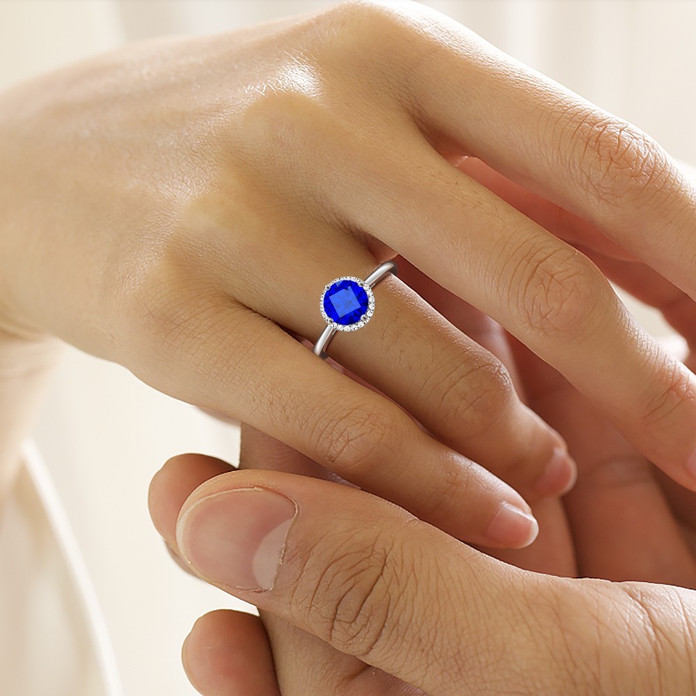 Royal Blue Round-Cut Ring image number 4