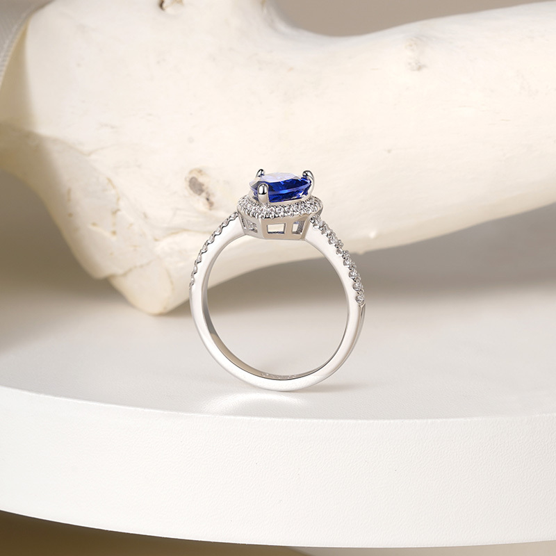 Heart-shaped Ring image number 3