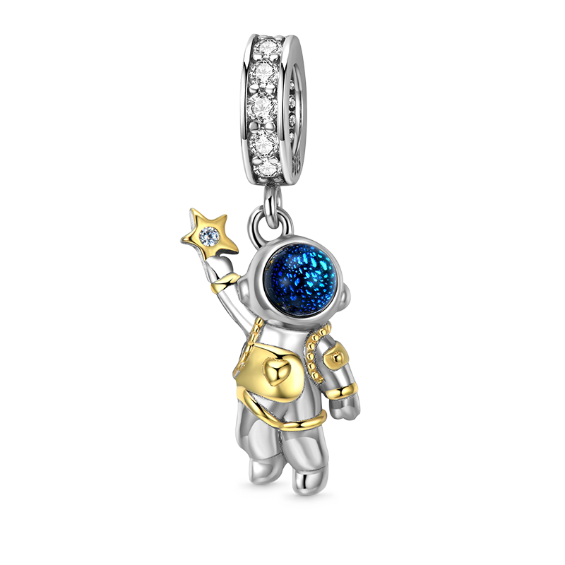 Astronaut Pendant image number 0