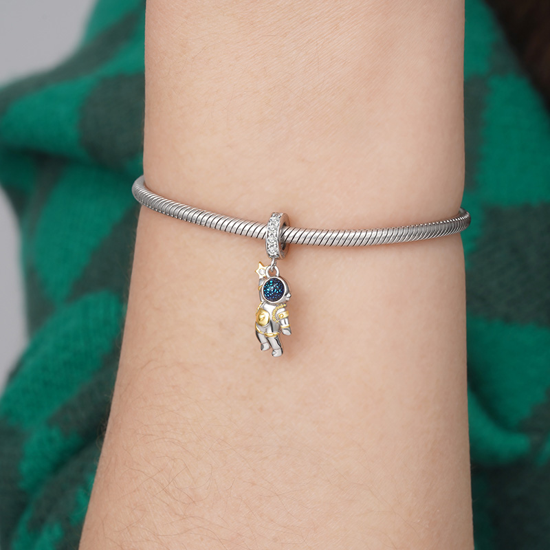 Astronaut Pendant image number 2