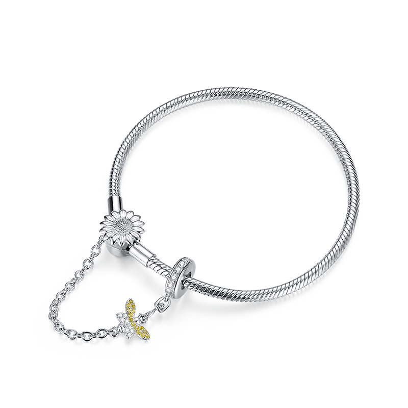 Safety Chain Bracelet image number 0