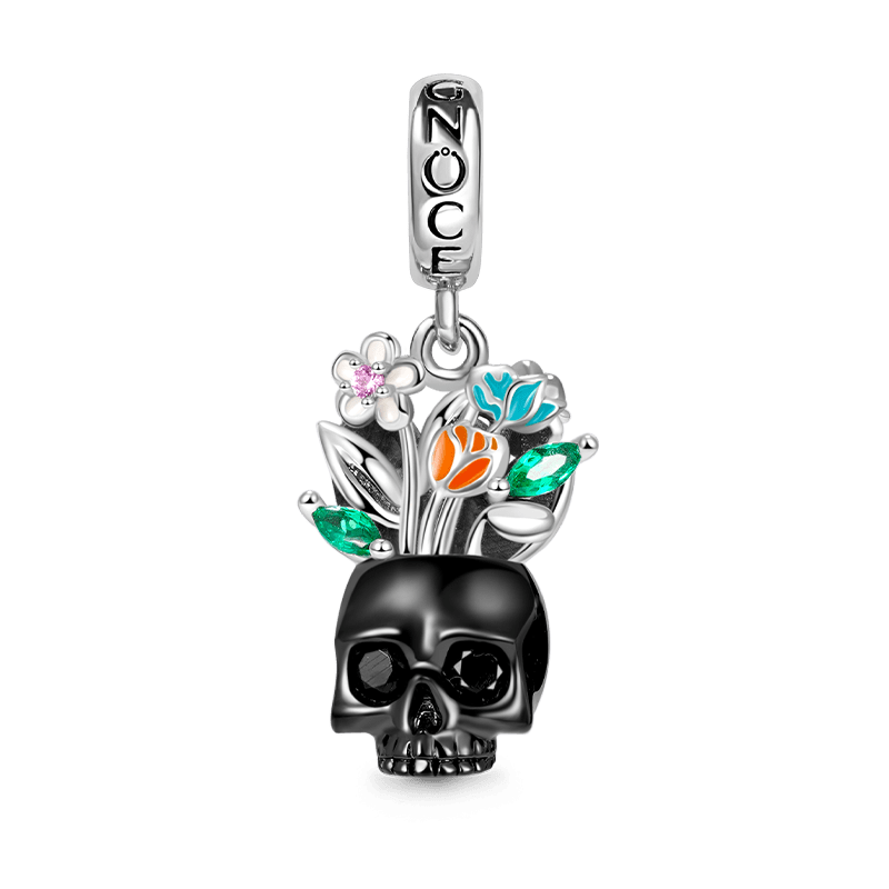 Vase Skull Pendant image number 0