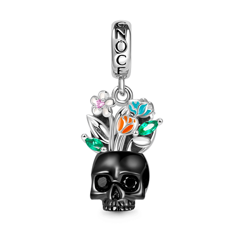Vase Skull Pendant image number 0