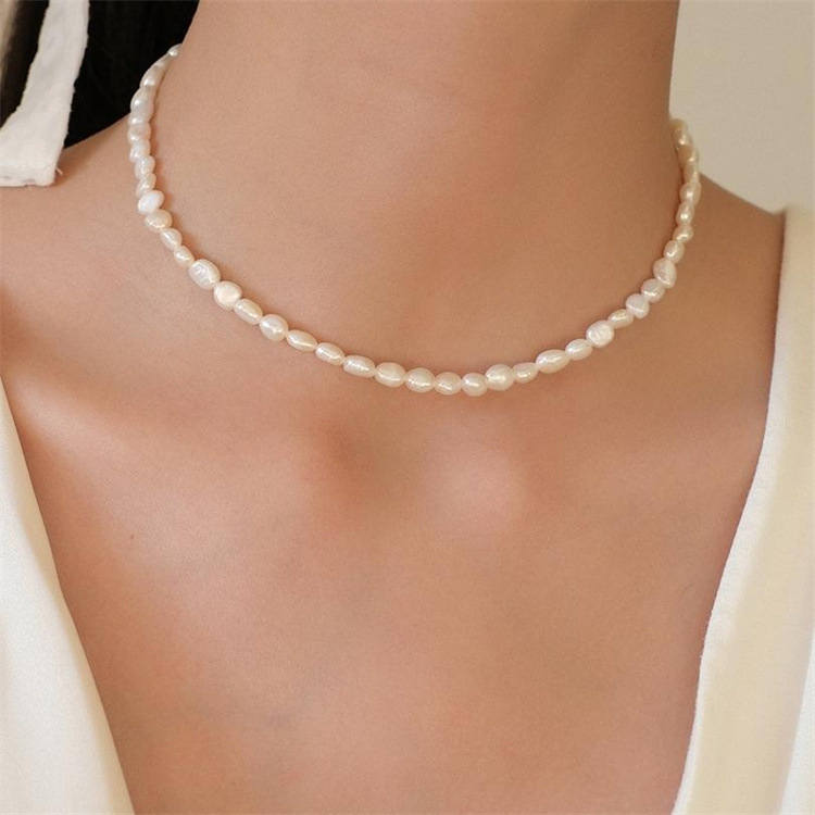 Pearl Choker image number 4