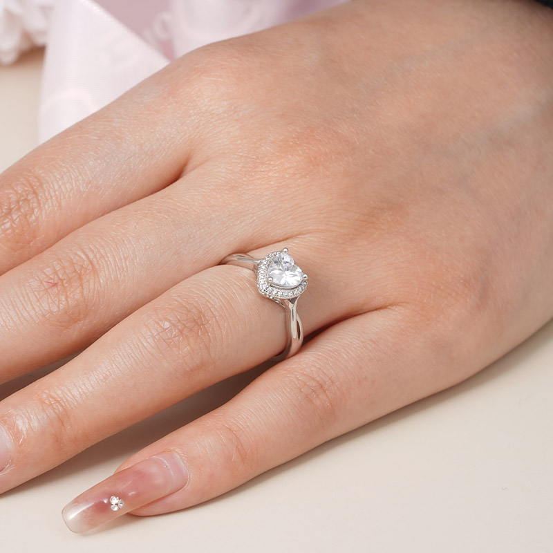 Twisted Heart Promise Ring image number 4