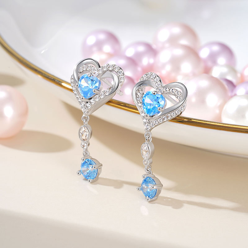Triple Heart Dangle Earrings image number 1