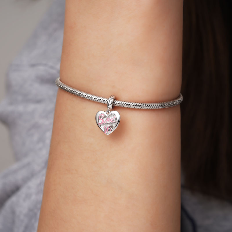 "Sweet 16" Engravable Pendant image number 3