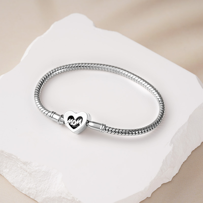 Love Mom Basic Bracelet image number 3