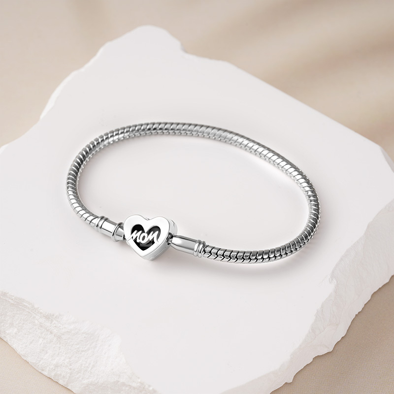 Love Mom Basic Bracelet image number 3