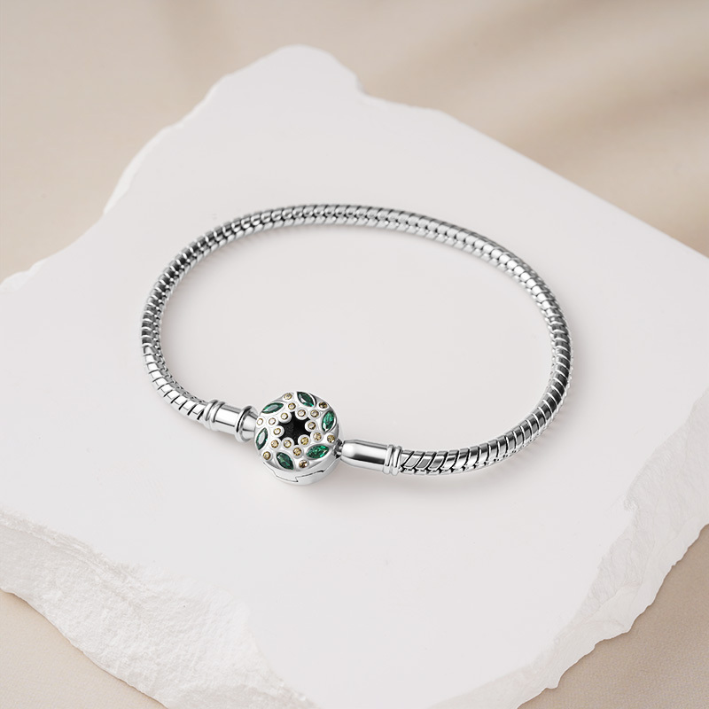 Green Vine Basic Bracelet image number 2