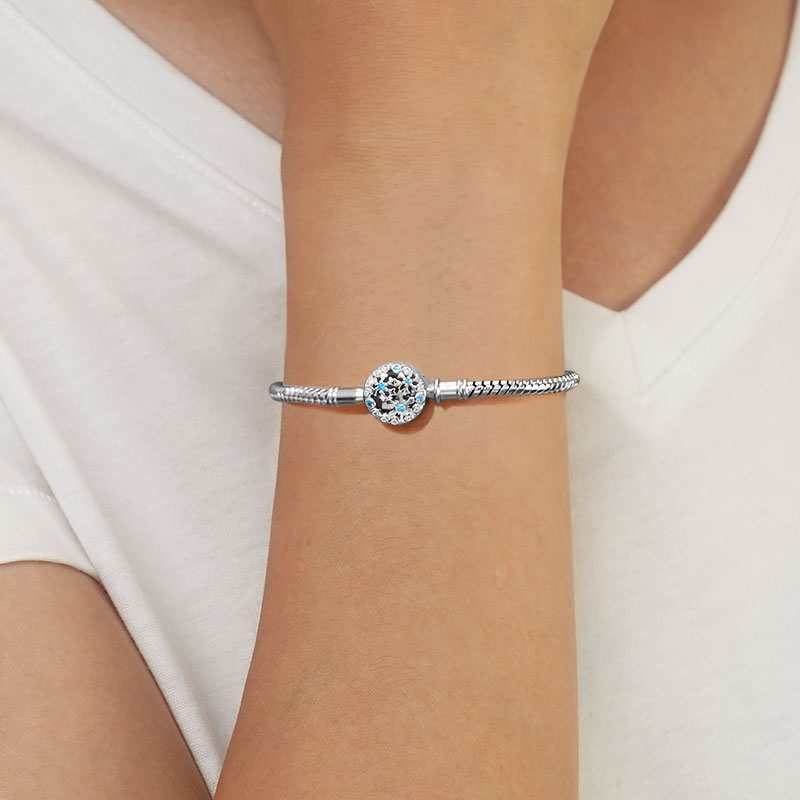 Snowflake Basic Bracelet image number 4