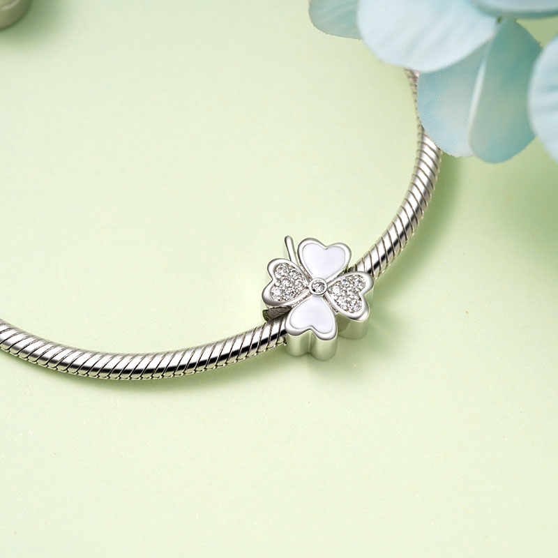 Four-leaf Clover Engravable Charm image number 3