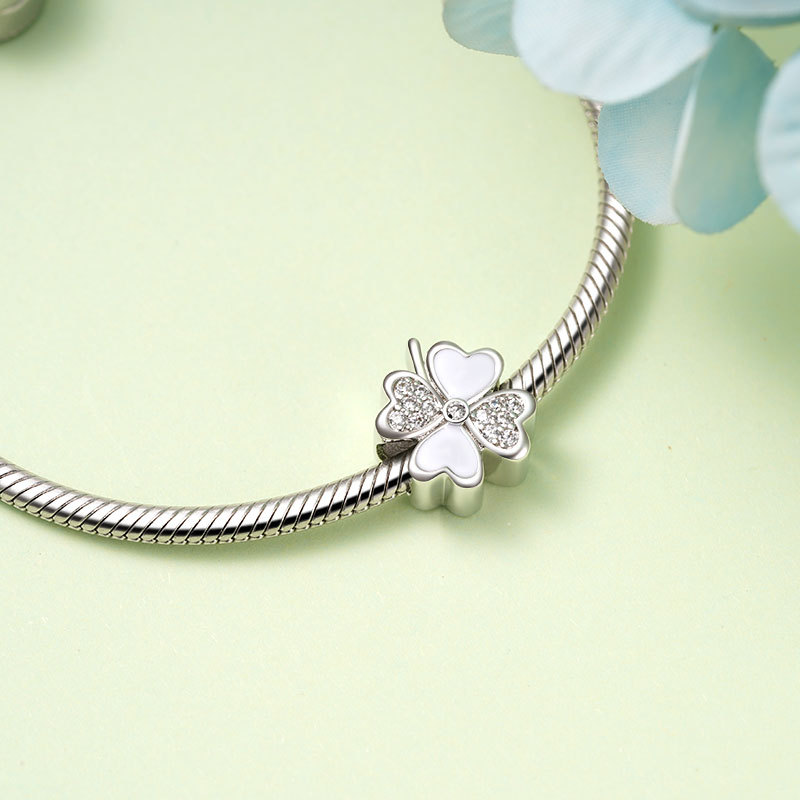 Four-leaf Clover Engravable Charm image number 3