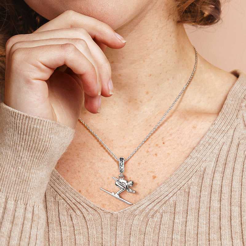 Skiing Pendant image number 6