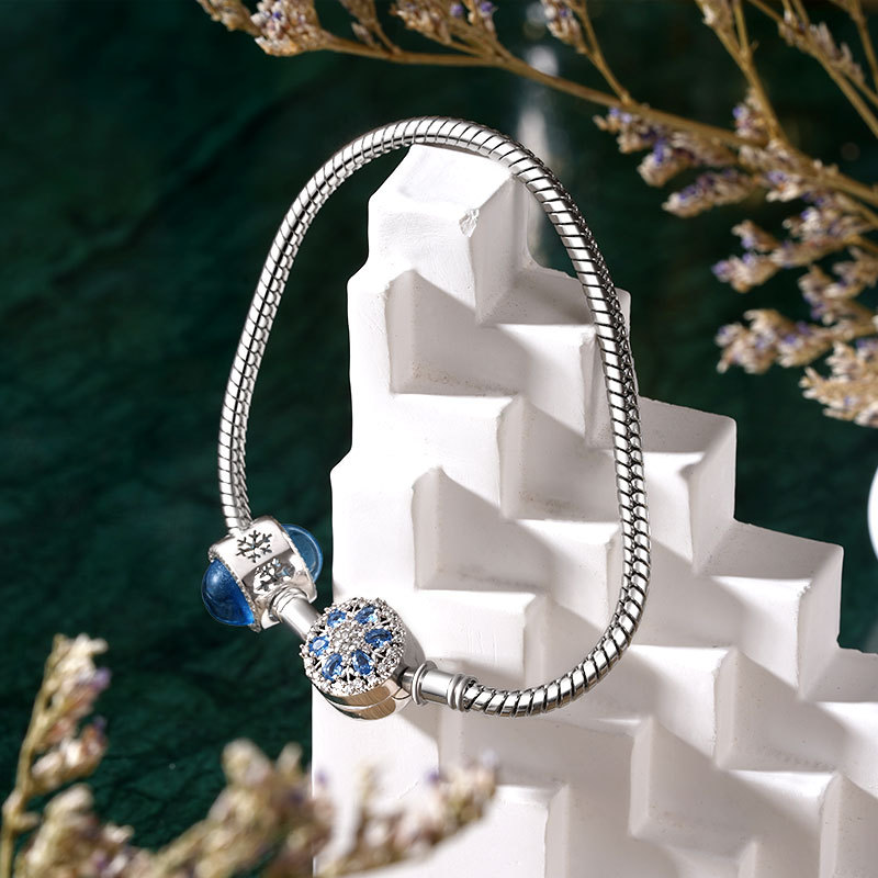 Snowflake Basic Bracelet image number 2