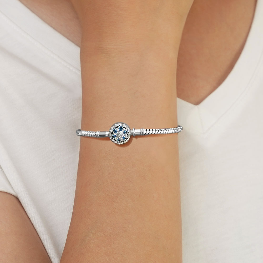 Snowflake Basic Bracelet image number 4