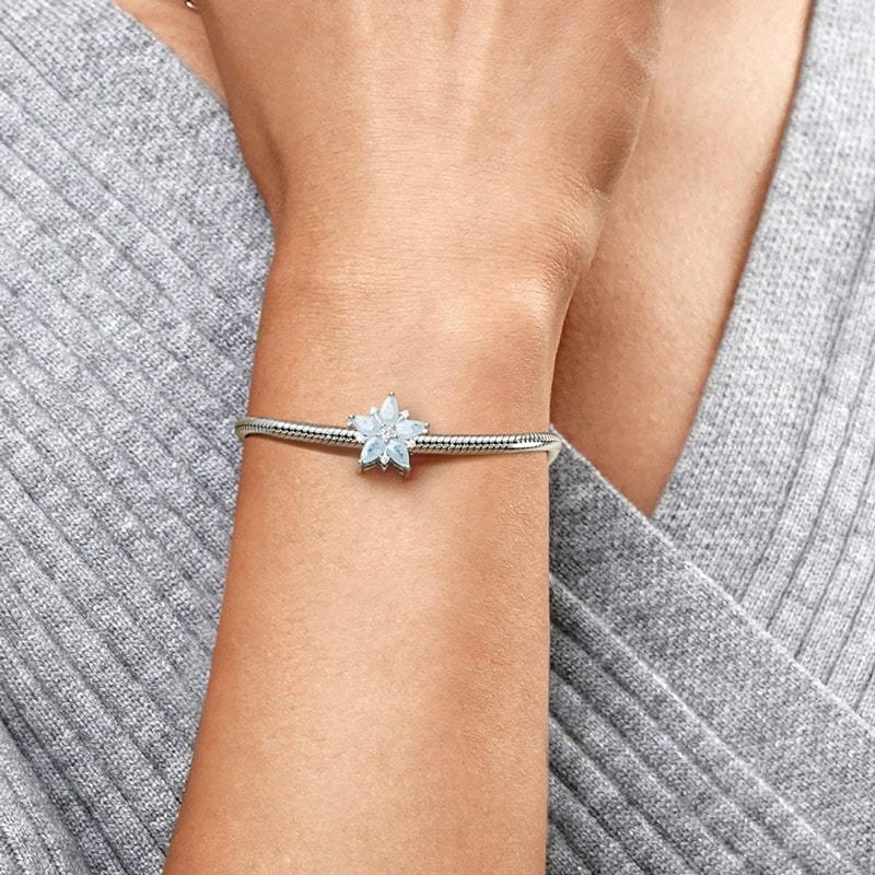 Winter Snowflake Charm image number 4