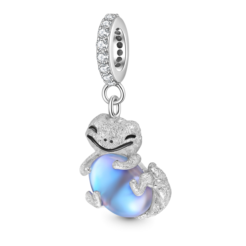 Lizard Pendant image number 0