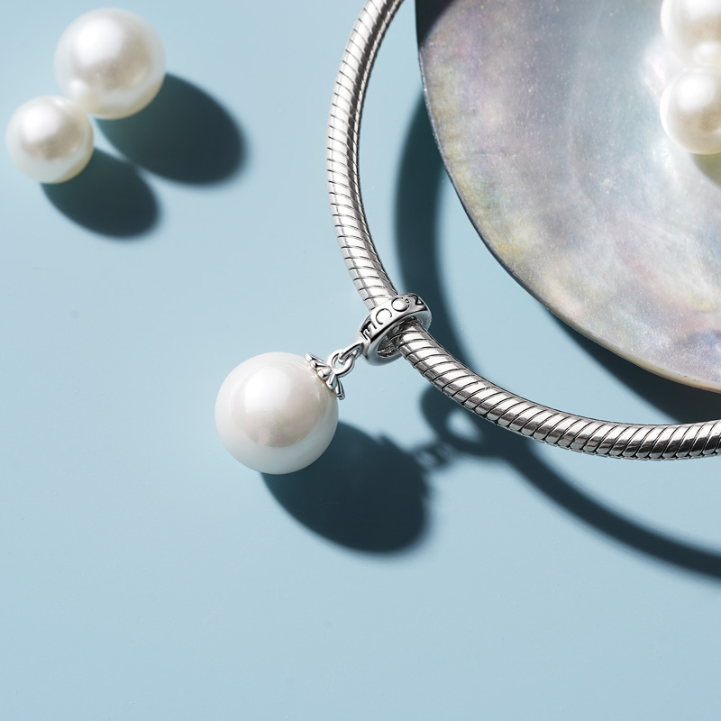 Elegant Pearl Pendant image number 2