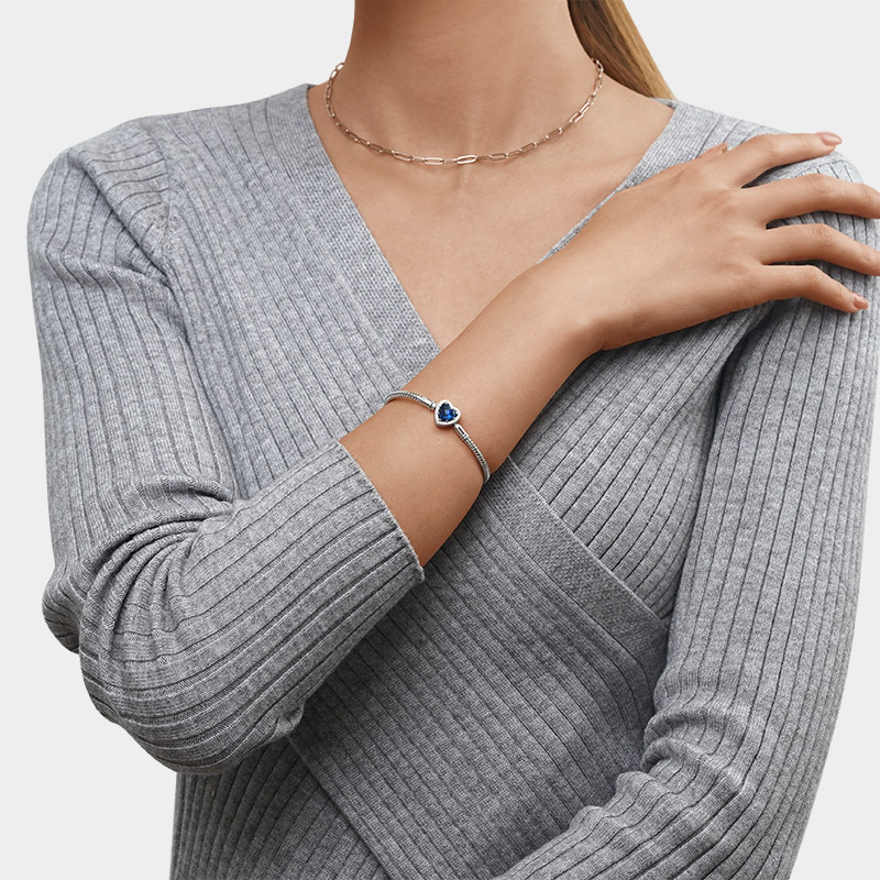 Heart Basic Bracelet image number 2