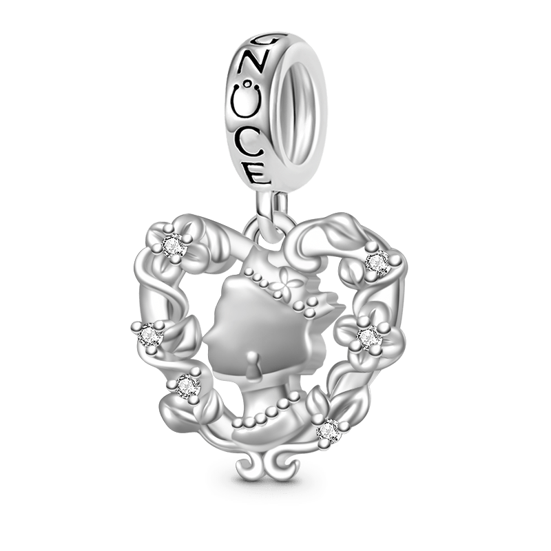 Queen & Flower Pendant image number 0