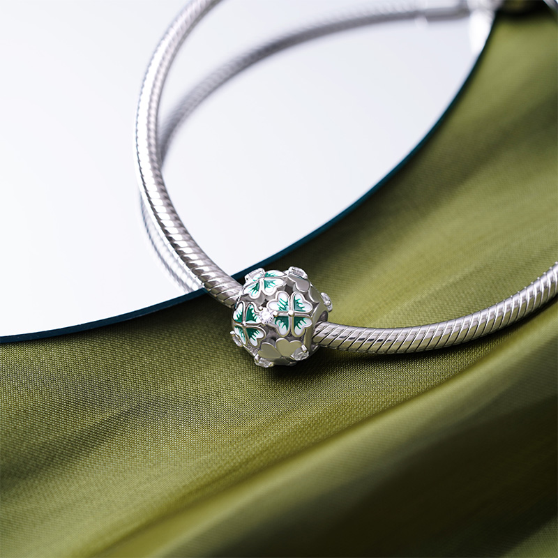 Four Leaf Clover Charm image number 2