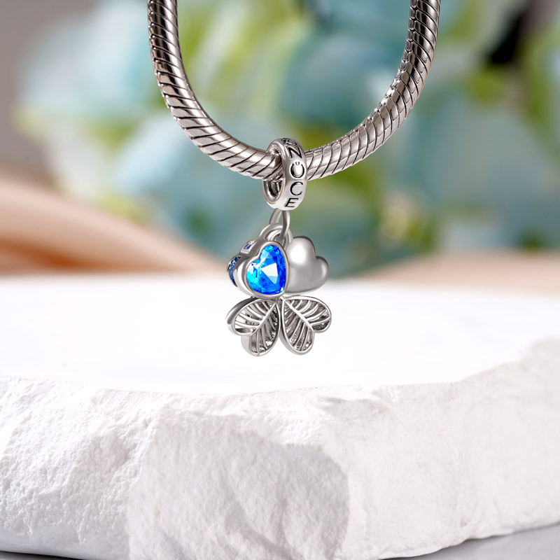 Cloverleaf & Wishbone Pendant image number 2