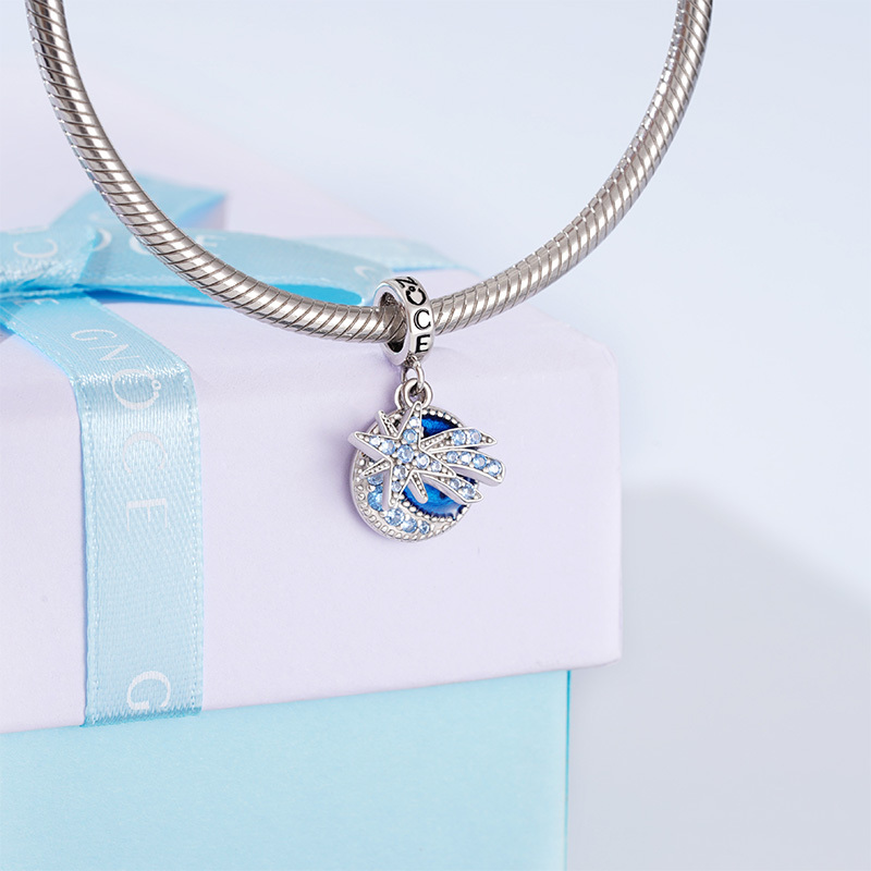 Moon & Star Pendant image number 2