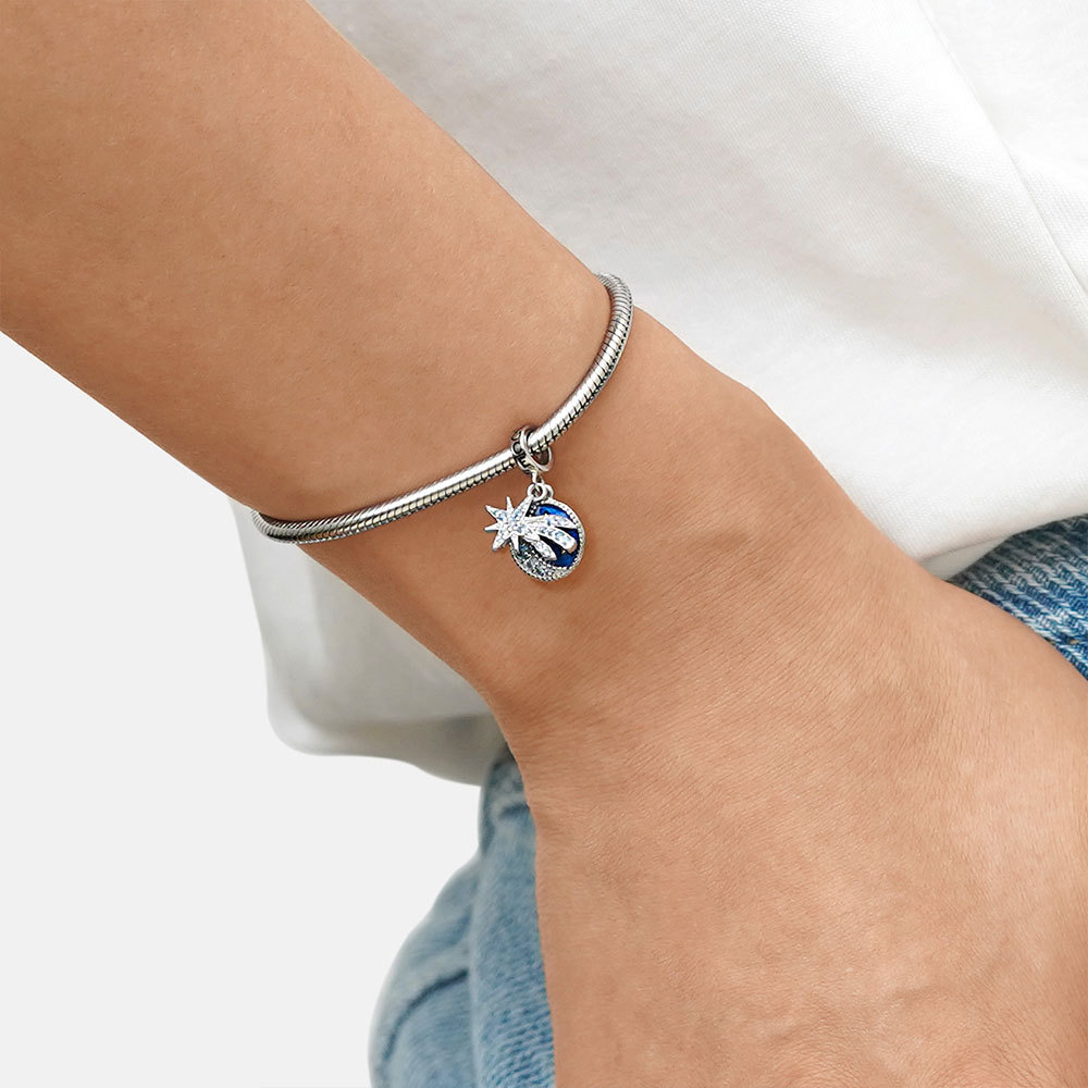 Moon & Star Pendant image number 4