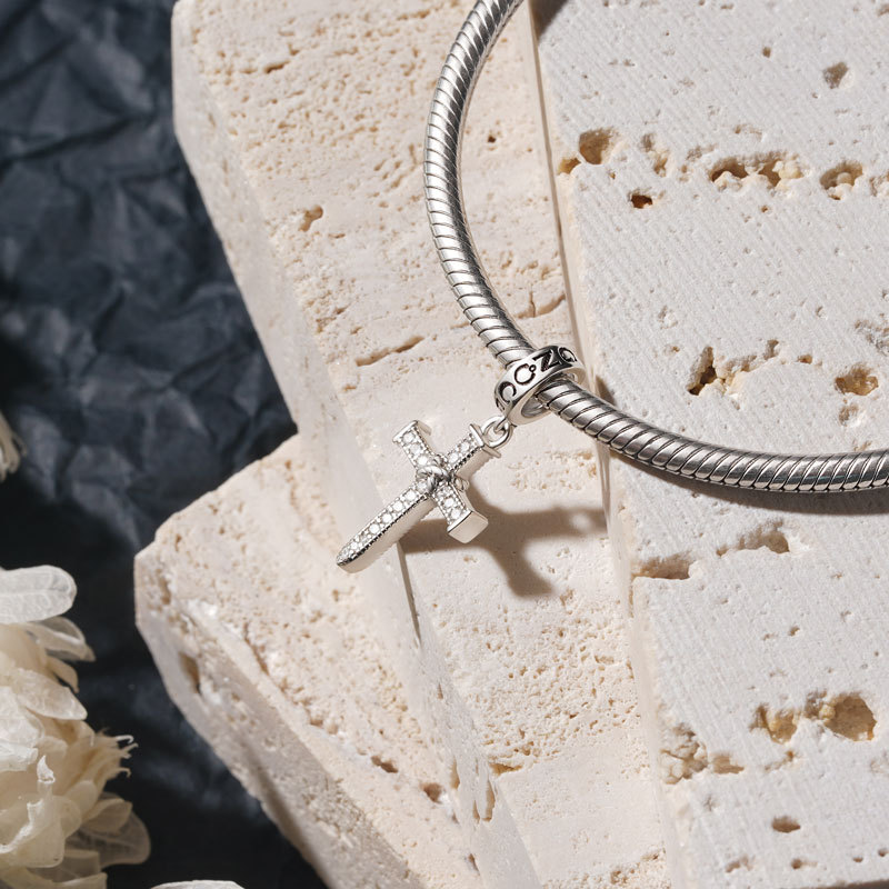 Vintage Cross Pendant image number 2