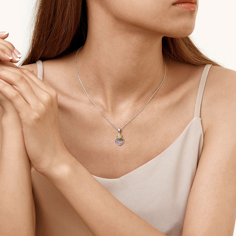 Queen of My Heart Pendant image number 5