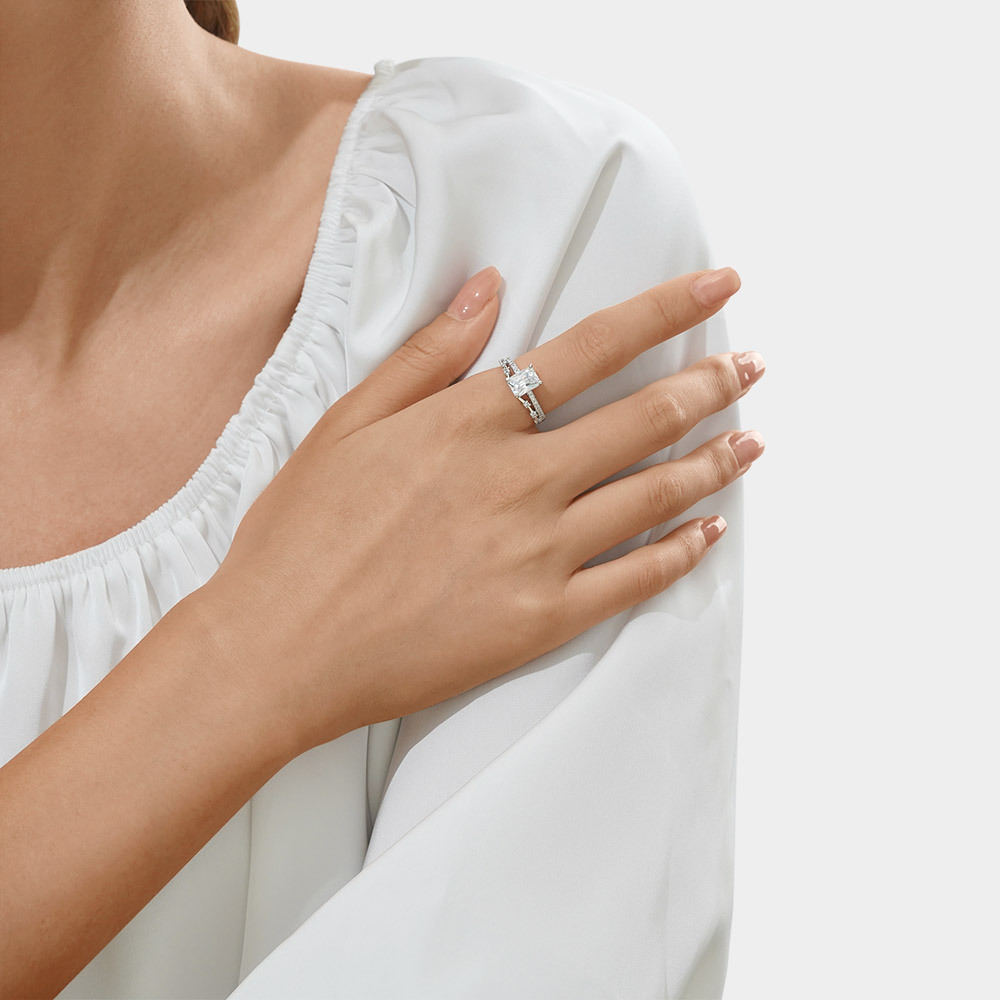 Rectangle-cut Promise Ring image number 3