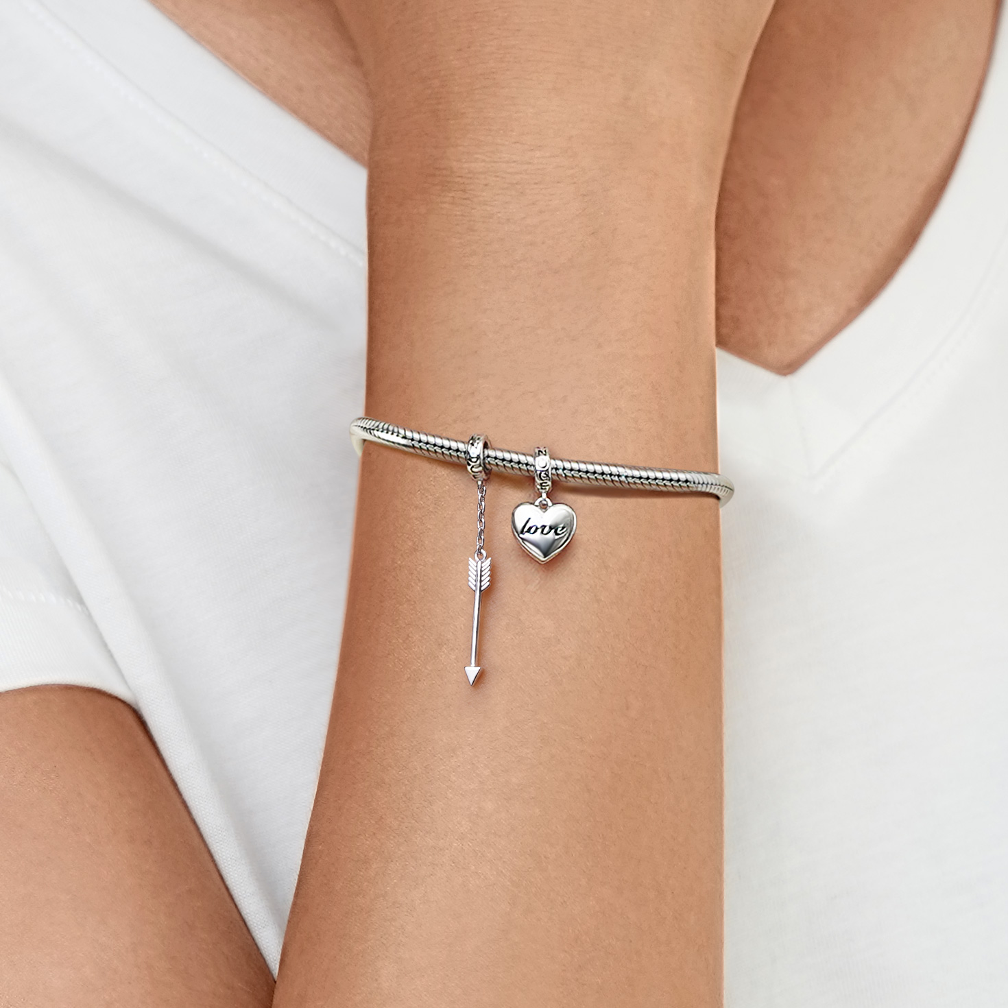 Arrow with Love Pendant image number 4