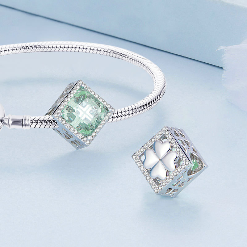 Four-Leaf Clover Charm image number 1