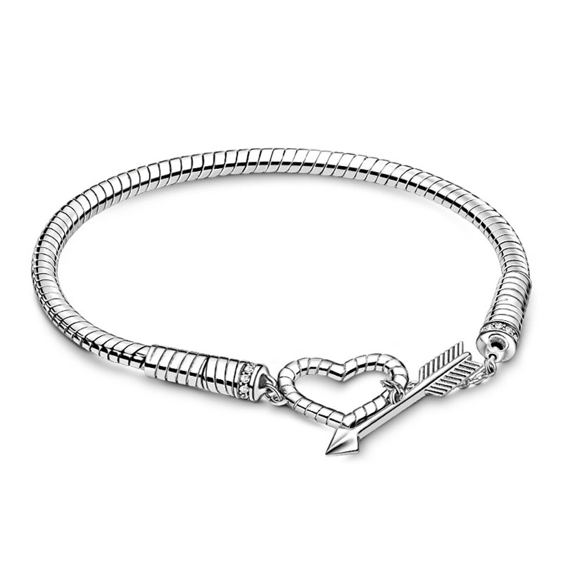 Arrow with Love Bracelet image number 0
