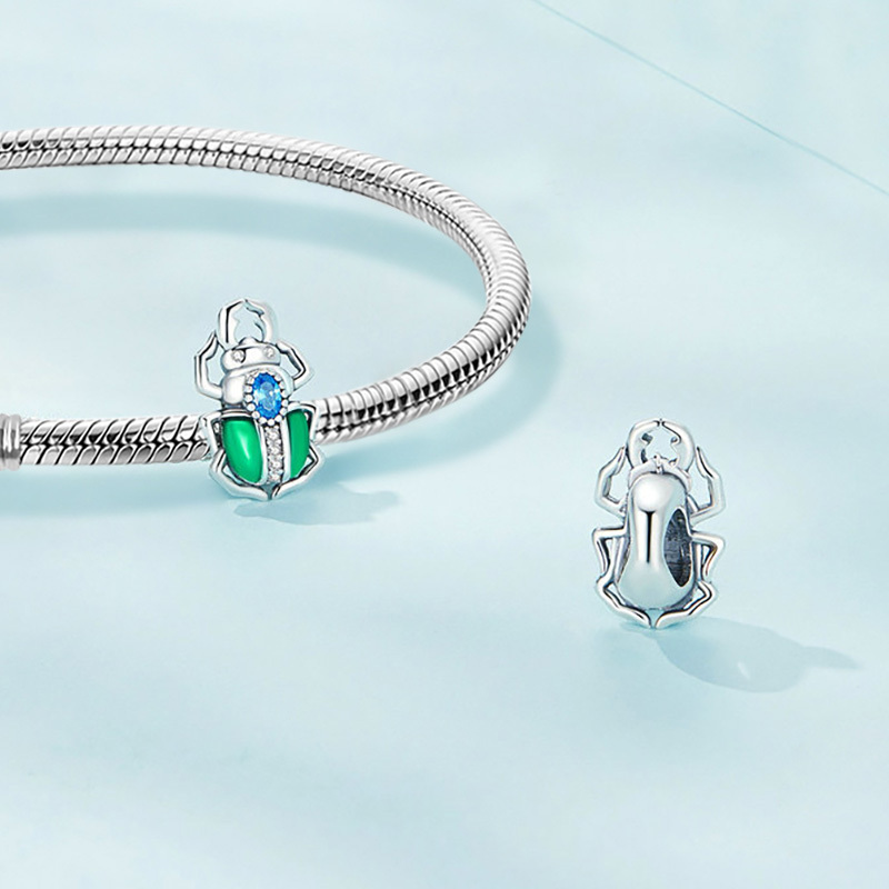 Beetle Charm image number 1