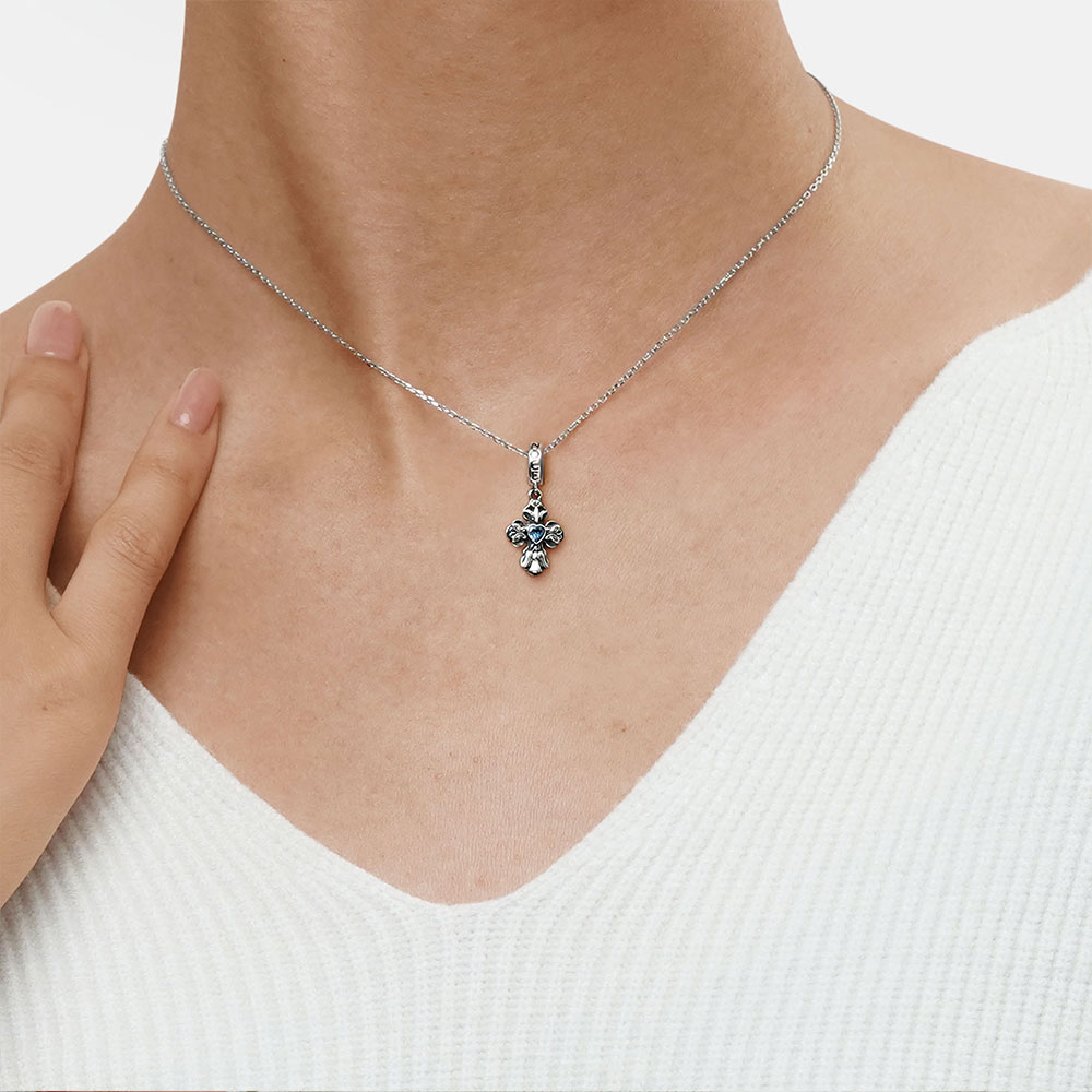 Cross Pendant image number 6