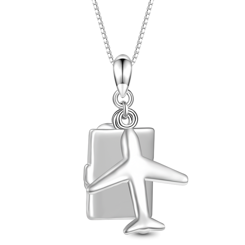 Travel Triple Necklace image number 1