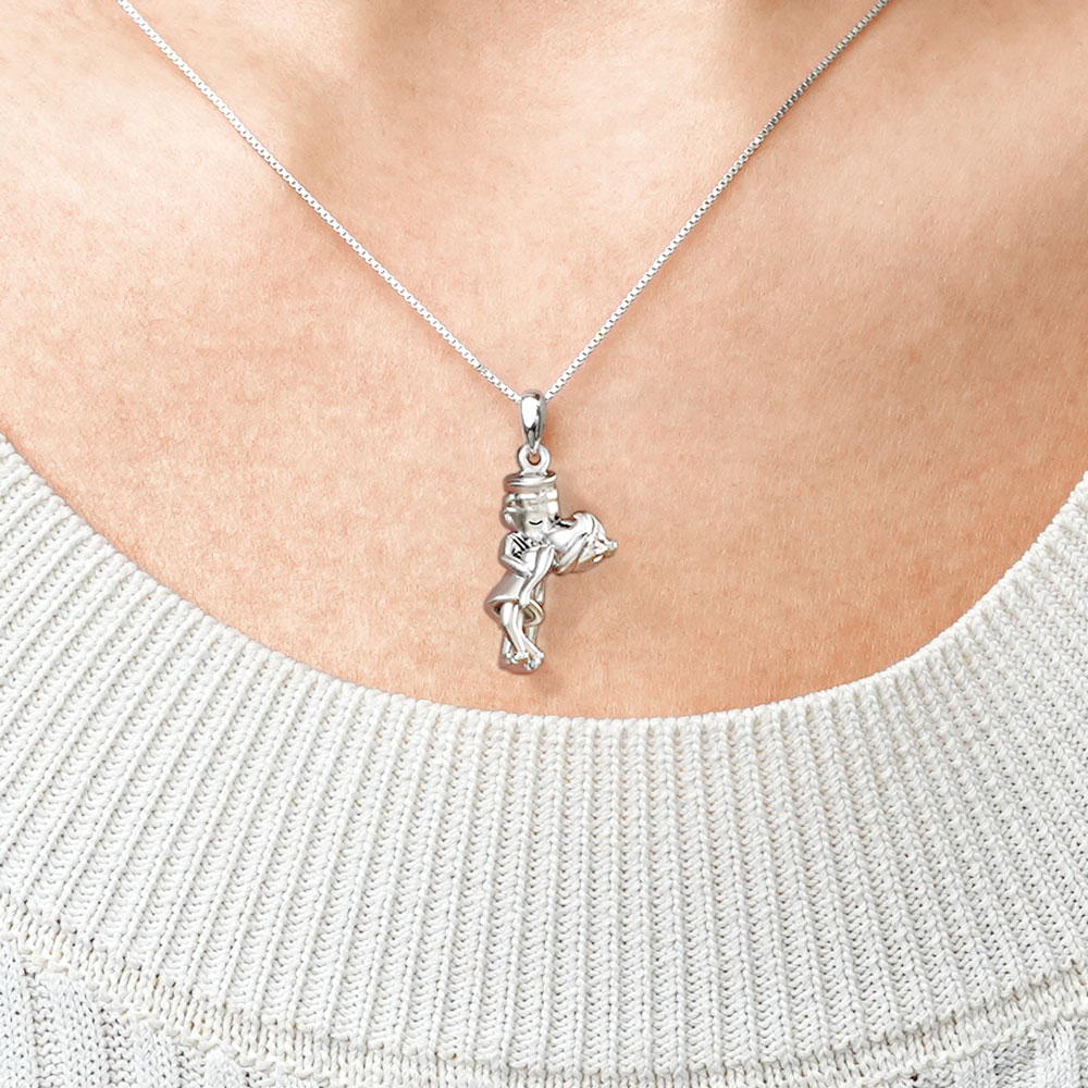 Kiss of Victory Necklace image number 4