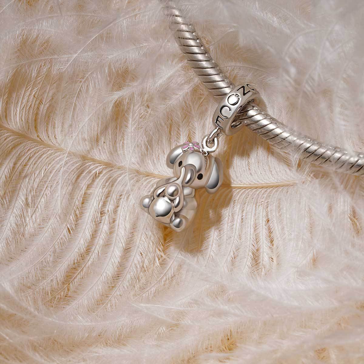 Elephant & Baby Pendant image number 2