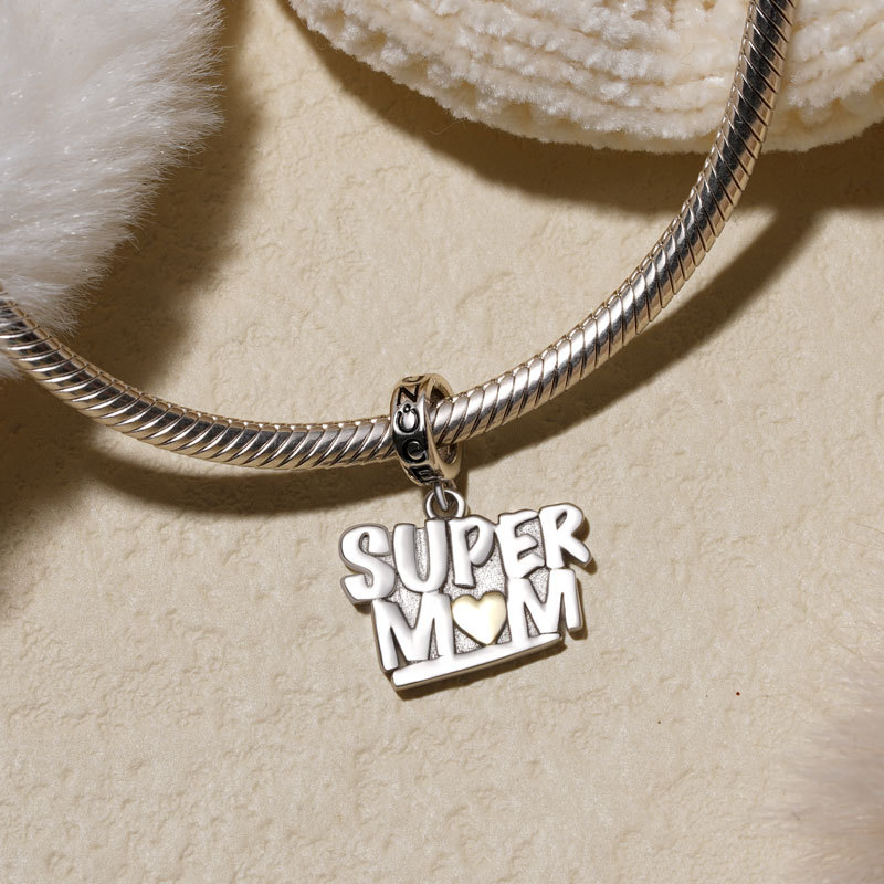 Super Mom Pendant image number 3