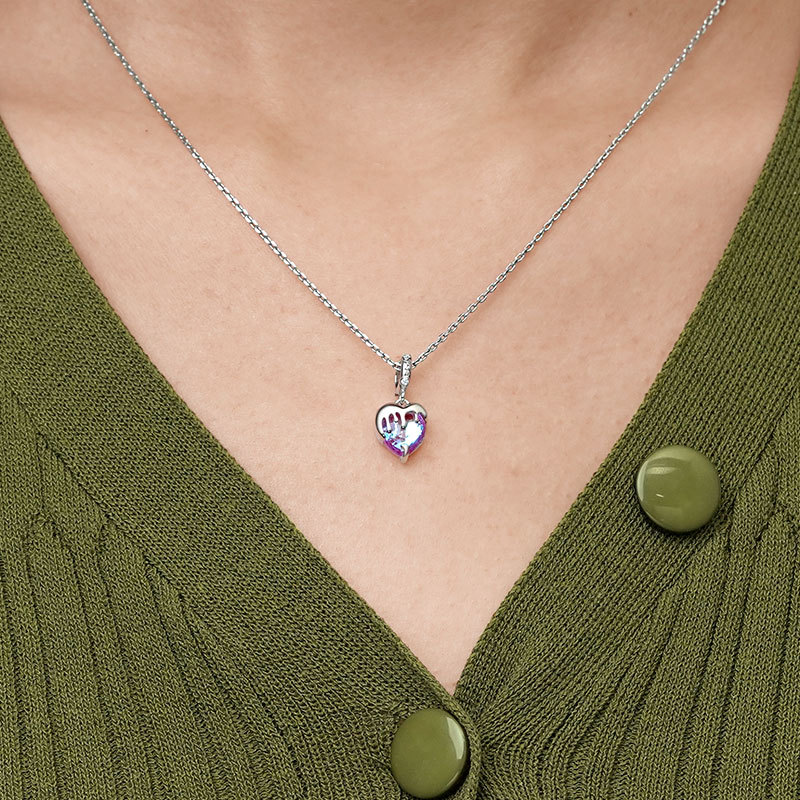 Melting Heart Pendant image number 6